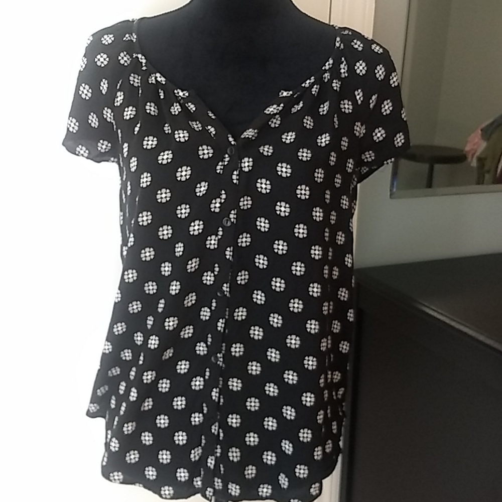 Old Navy Black and Gray Shortsleeve Top